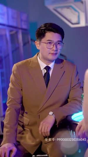 总裁夫人的双面身份（79集）常回家看看短剧