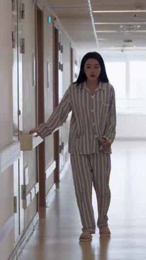 腹黑夫人飒又撩一起追短剧
