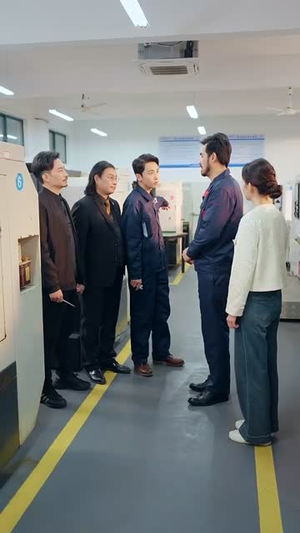 重回职场我在隔壁当老大（62集）网上可以看吗