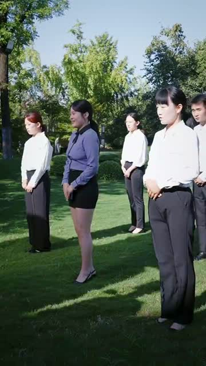 系统误判我的糟糠之妻是校花 (81集)演员表