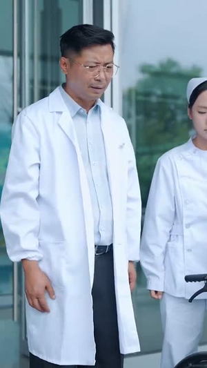 空庭夜雨蚀灯痕 (62集) 在线观看