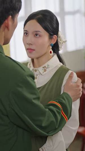 八零恰回那年婚礼时 (104集) 八零恰回那年婚礼时 (104集) 精彩不断免费看