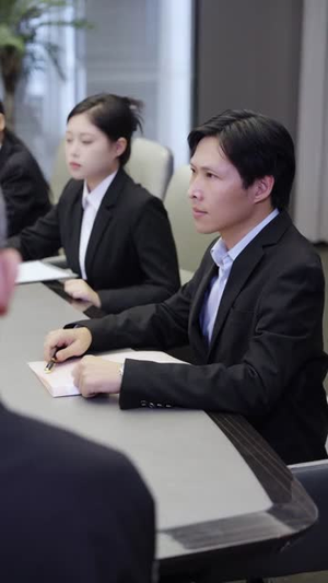 崽崽来自仙界专治各种不服 (80集) 热门了短剧