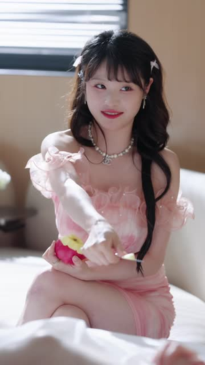 穿书秦洛日记,女主移情别恋(80集) 穿书秦洛日记,女主移情别恋(80集)全集都在这里了