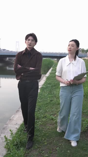 退婚三年,他哭着说脸盲只认我(33 集) 退婚三年,他哭着说脸盲只认我(33 集)热门短剧排行榜
