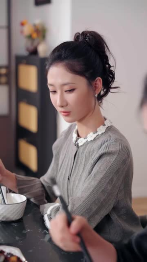 落水后全家认错了女儿(43 集) 落水后全家认错了女儿(43 集)温柔追捕短剧
