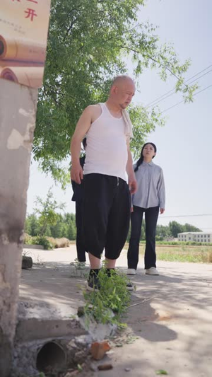 田埂上的向阳花(53 集) 田埂上的向阳花(53 集)男主角是谁