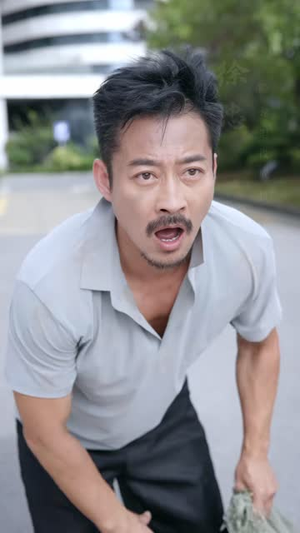 龙首归来,他横扫一切(101 集) 龙首归来,他横扫一切(101 集)太窒息了