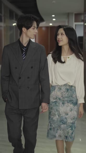 予她荆棘(60 集) 予她荆棘(60 集)短剧天花板